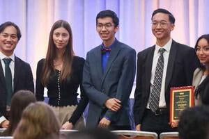 Photo of OCTAVE project team of bioengineering students